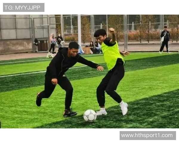 古利特批齐尔克泽转会曼联称其应继续留在意甲发展 古利特批齐尔克泽转会曼联称其应继续留在意甲发展