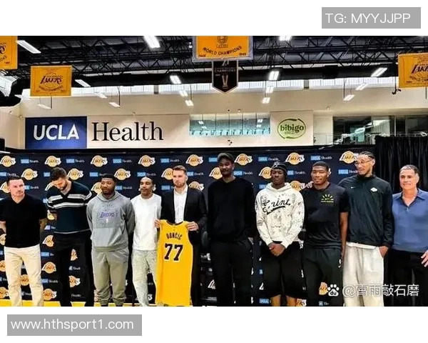 夸梅谈库里成长经历与训练态度布朗尼是否只沉迷游戏机成长