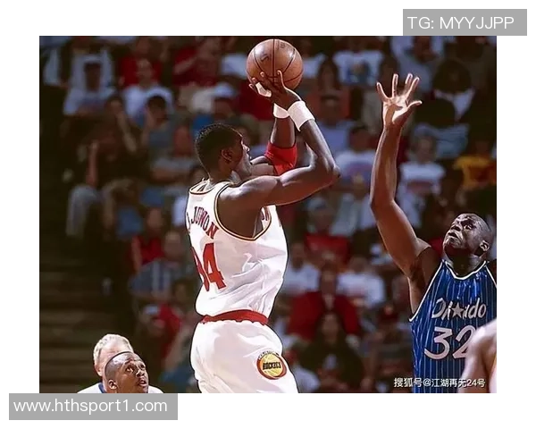 奥拉朱旺称赞文班独特投篮技巧难以防守旋转多样性令人惊叹