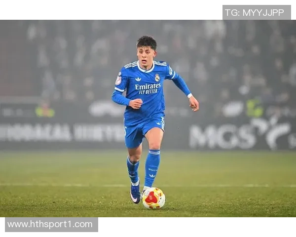 埃布埃呼吁阿森纳引进居莱尔强调球队亟需兼具进攻与传球能力的球员 埃布埃呼吁阿森纳引进居莱尔强调球队亟需兼具进攻与传球能力的球员